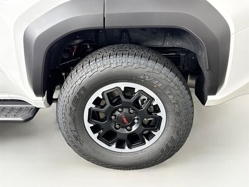 New 2025 Toyota 4Runner TRD Off-Road Premium image 15