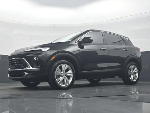 Used 2025 Buick Encore GX Preferred FWD image 29