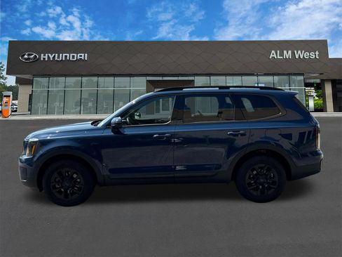 Used 2025 Kia Telluride AWD image 8