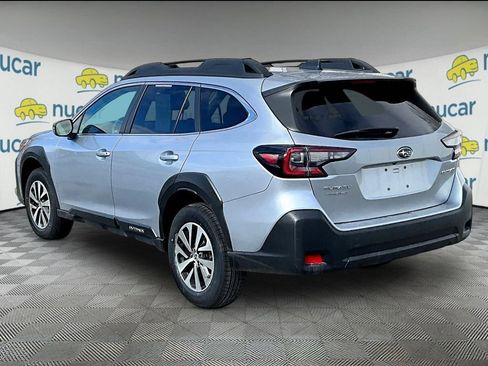 Used 2024 Subaru Outback Premium AWD/4WD image 4