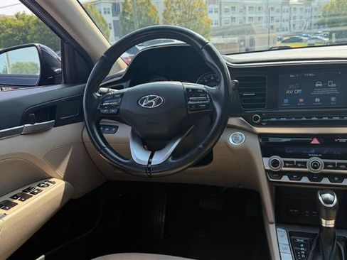 Used 2020 Hyundai Elantra Value Edition FWD image 24