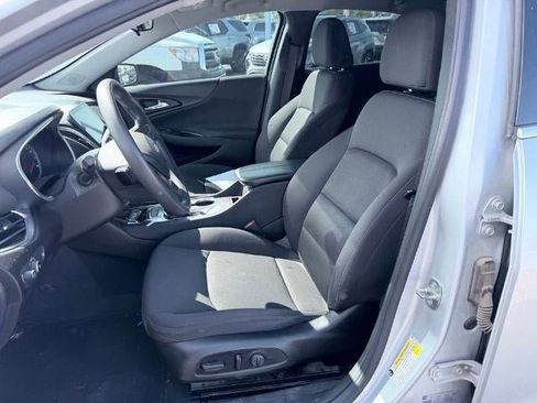 Used 2021 Chevrolet Malibu LT FWD image 9