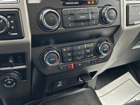 Used 2020 Ford F350 Lariat image 20