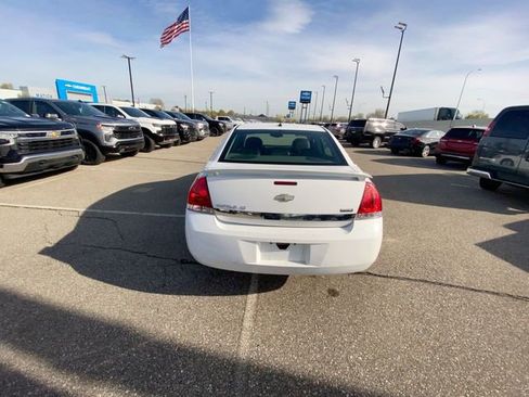 Used 2010 Chevrolet Impala LT w/ Luxury Edition Package FWD image 10