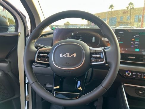 New 2026 Kia Carnival SX w/ SX Dark Edition Package image 18