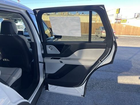 New 2026 Lincoln Aviator Reserve w/ Luxury Package image 19