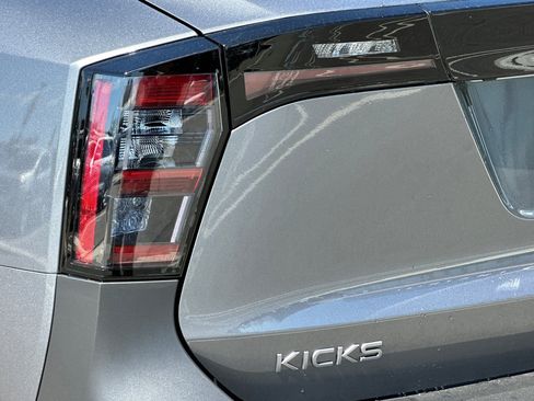 Certified 2025 Nissan Kicks S image 31