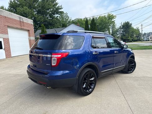 Used 2015 Ford Explorer XLT w/ Equipment Group 202B AWD/4WD image 6