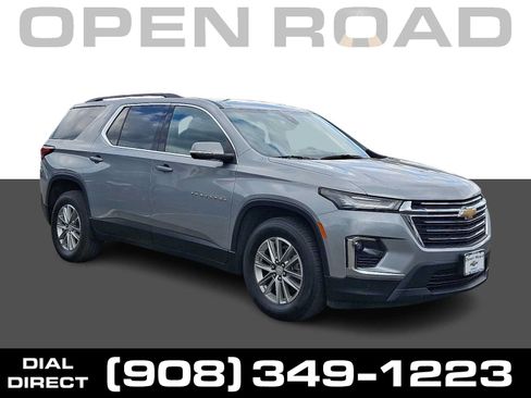 Used 2023 Chevrolet Traverse LT AWD/4WD image 1