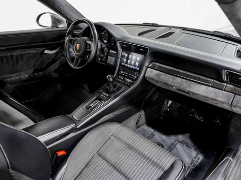 Used 2018 Porsche 911 Carrera T RWD image 32