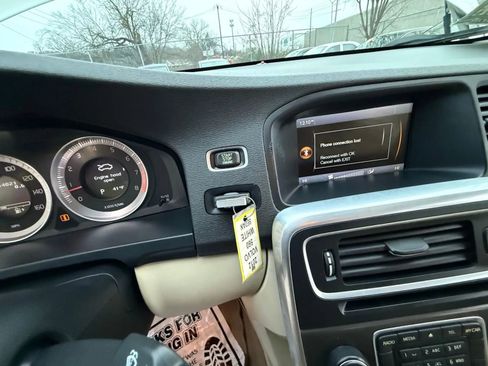 Used 2012 Volvo S60 T5 FWD image 7