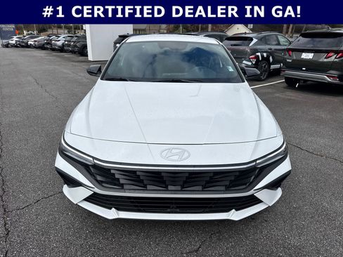 Certified 2025 Hyundai Elantra SEL image 2