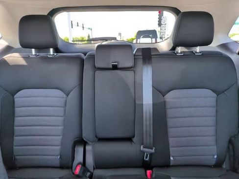 Used 2024 Ford Edge SE AWD/4WD image 29