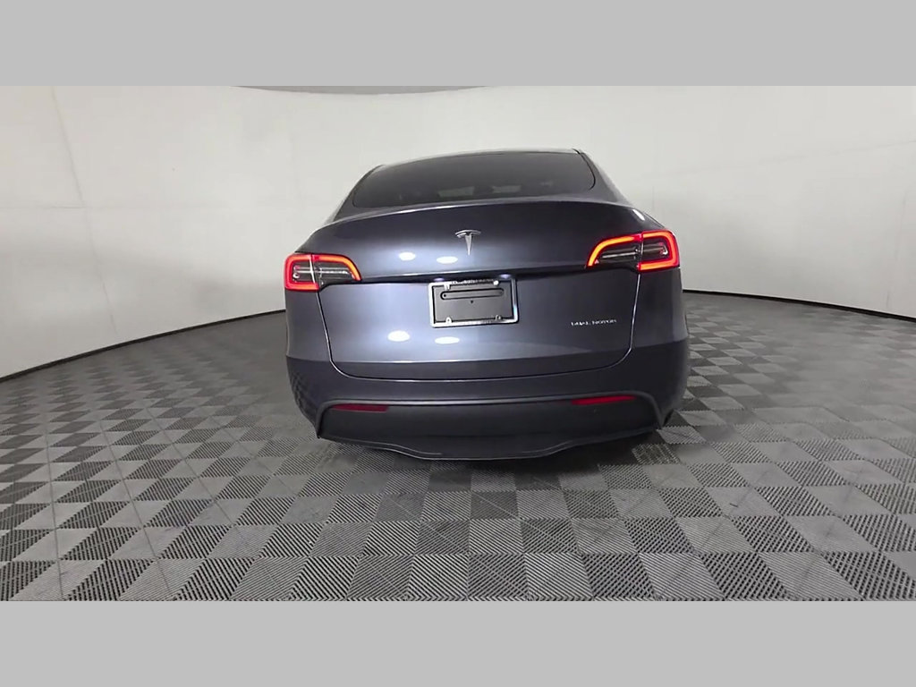 Used 2023 Tesla Model Y AWD image 43