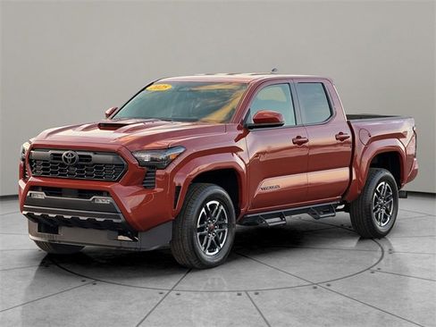 Used 2025 Toyota Tacoma TRD Sport image 2