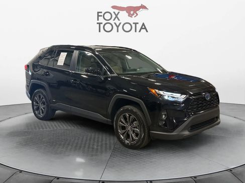 Used 2024 Toyota RAV4 XLE Premium image 8