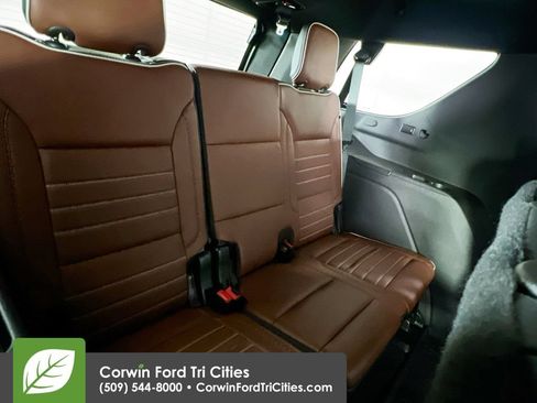 Used 2024 GMC Yukon Denali Ultimate AWD/4WD image 17