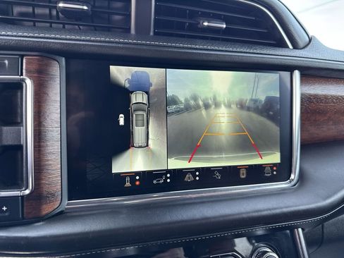 Used 2023 GMC Yukon XL Denali Ultimate w/ LPO, Floor Liner Package AWD/4WD image 17