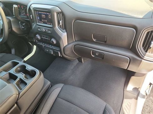 Used 2024 Chevrolet Silverado 1500 Custom image 27