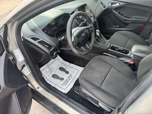 Used 2015 Ford Focus SE image 10