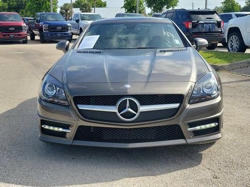 Used 2016 Mercedes-Benz SLK 300 image 2
