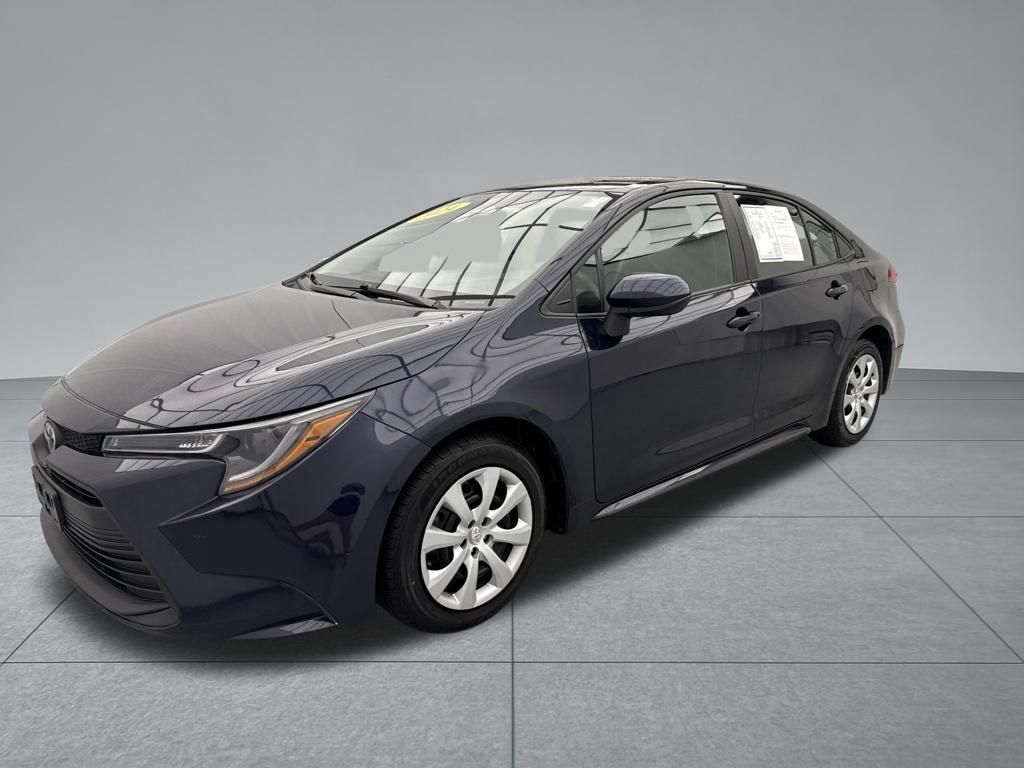 Used 2024 Toyota Corolla LE FWD image 4