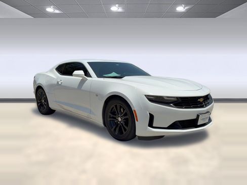 Used 2023 Chevrolet Camaro LS RWD image 7