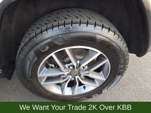 Used 2022 Jeep Grand Cherokee Limited image 16