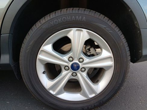 Used 2016 Ford Escape SE image 16