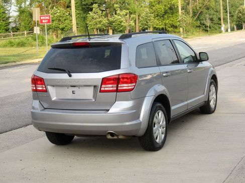 Used 2018 Dodge Journey SE FWD image 12