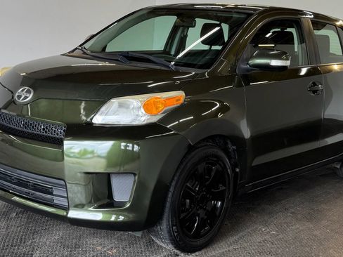 Used 2011 Scion xD image 2