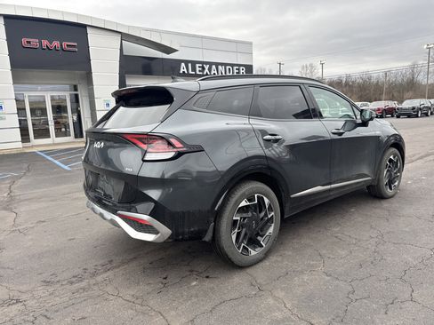 Used 2025 Kia Sportage SX image 3