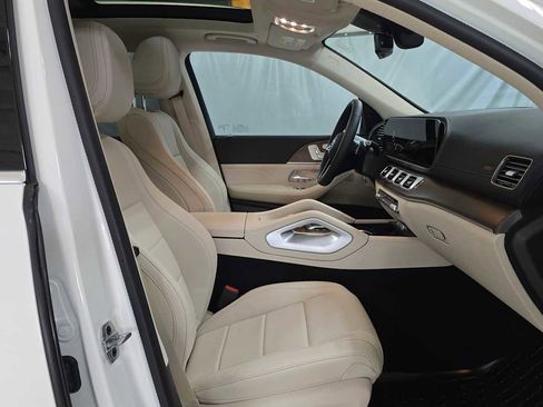 Used 2026 Mercedes-Benz GLS 450 4MATIC image 10