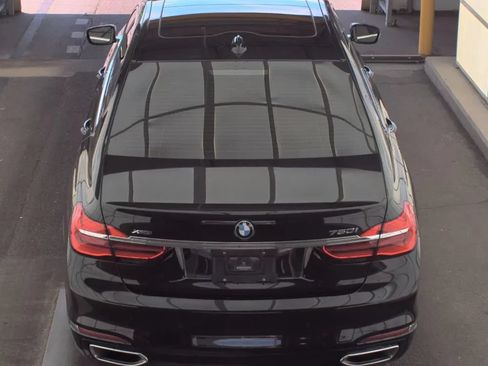 Used 2019 BMW 750i xDrive w/ Luxury Rear Seating Package AWD/4WD image 5