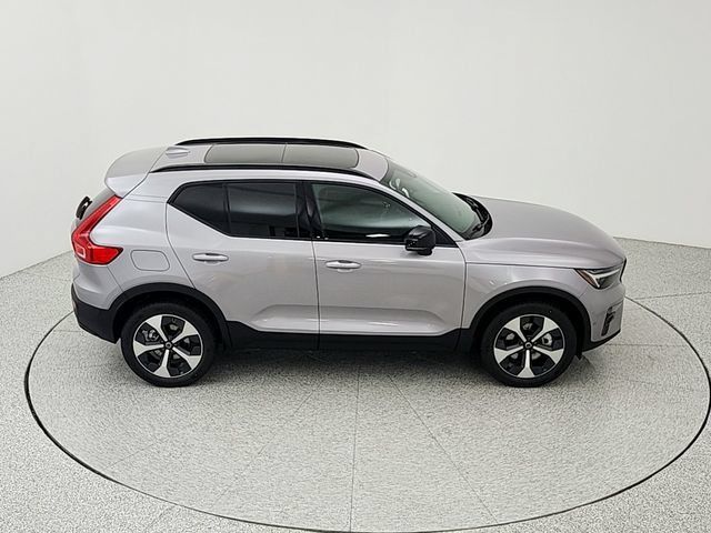 New 2026 Volvo XC40 B5 Plus w/ Protection Package Premier AWD/4WD image 16