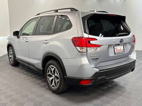 Used 2020 Subaru Forester Premium AWD/4WD image 3