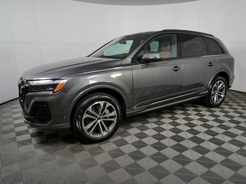 Used 2026 Audi Q7 3.0T Premium w/ Convenience Plus Package AWD/4WD image 29