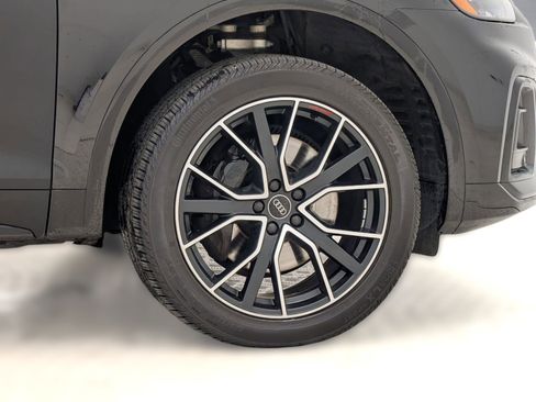 Used 2024 Audi SQ5 Premium Plus w/ Premium Plus Package image 12