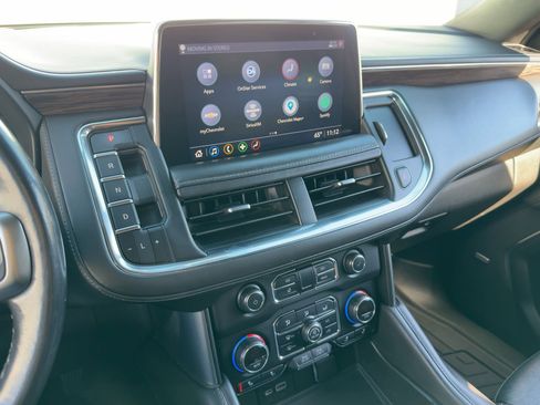 Used 2021 Chevrolet Suburban LT image 22