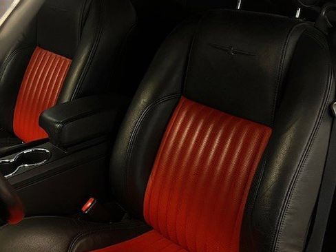 Used 2005 Ford Thunderbird RWD image 34