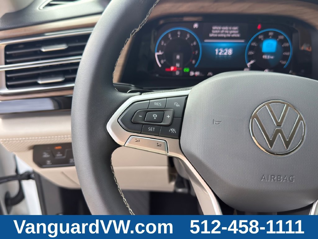 Used 2024 Volkswagen Atlas SE w/ Black Wheel Package FWD image 20