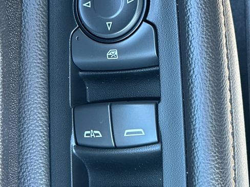 Used 2018 GMC Terrain SLE image 23