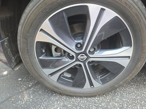 Used 2022 Nissan Leaf SV Plus FWD image 11