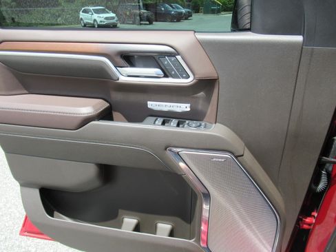 Used 2024 GMC Sierra 1500 Denali AWD/4WD image 21