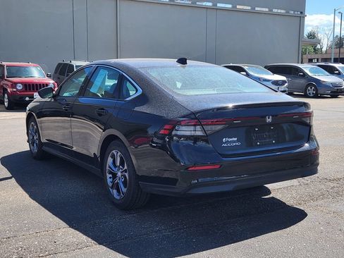 Used 2023 Honda Accord EX image 5