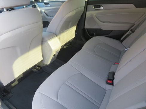 Used 2018 Hyundai Sonata SEL w/ Cargo Package image 13