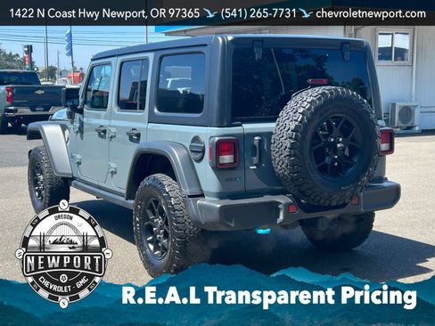 Used 2024 Jeep Wrangler Unlimited AWD/4WD image 7
