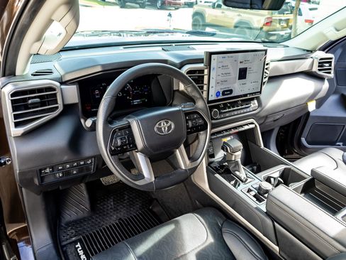 Used 2024 Toyota Tundra Limited w/ Power Package image 17