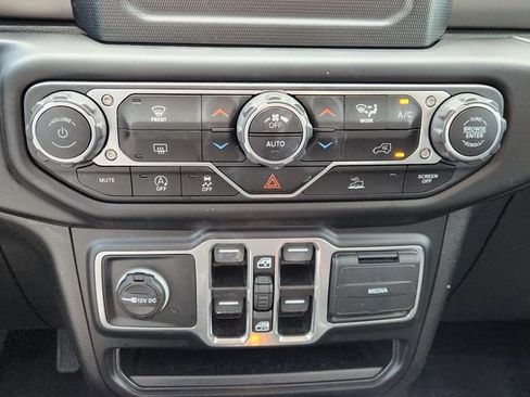 Used 2023 Jeep Wrangler Unlimited Sport AWD/4WD image 22