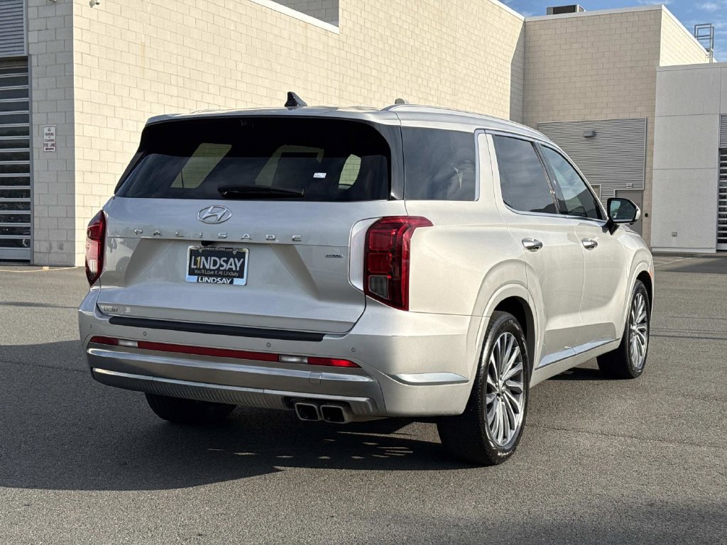 Used 2025 Hyundai Palisade Calligraphy AWD/4WD image 3